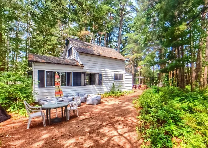Grant Island Waterfront Cottage Brantingham Lk - Hottub, Pontoon Boat, Pets