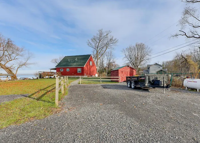 Private Beach & Sport Court! Home On Oneida Lake