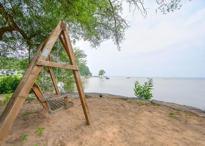 Private Beach & Sport Court! Home On Oneida Lake