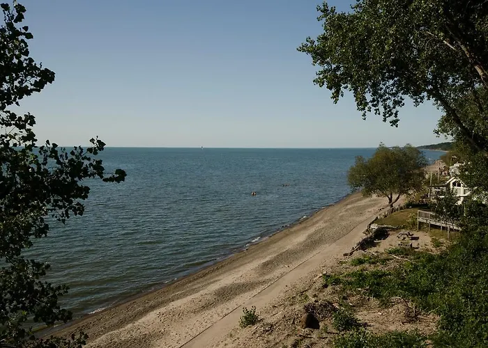 Brennan Beach Lakeview Park Model 1